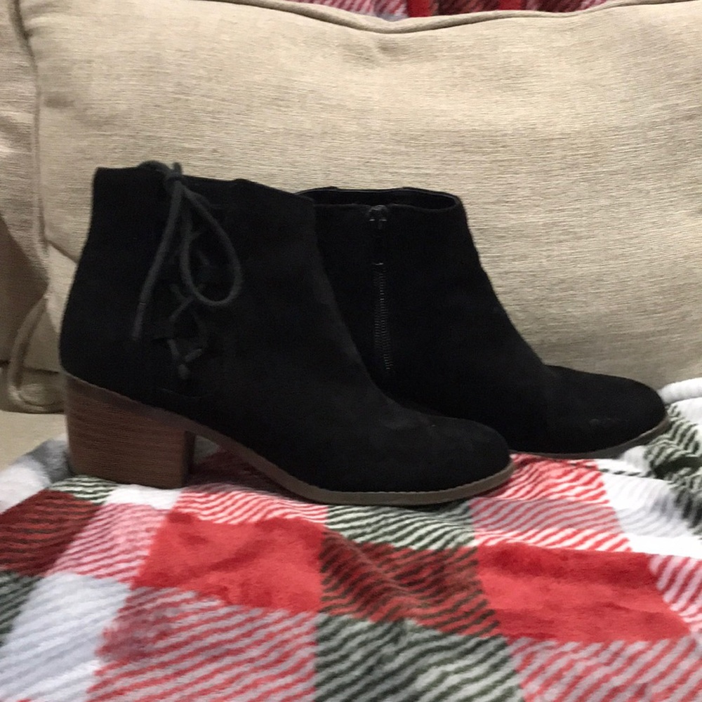 ✨🦄cute black booties🦄✨